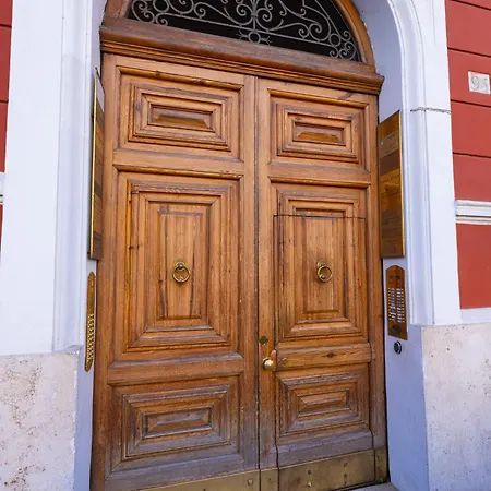 La Casa Di Vittorio Boutique Ottaviano San Pietro Apartment *